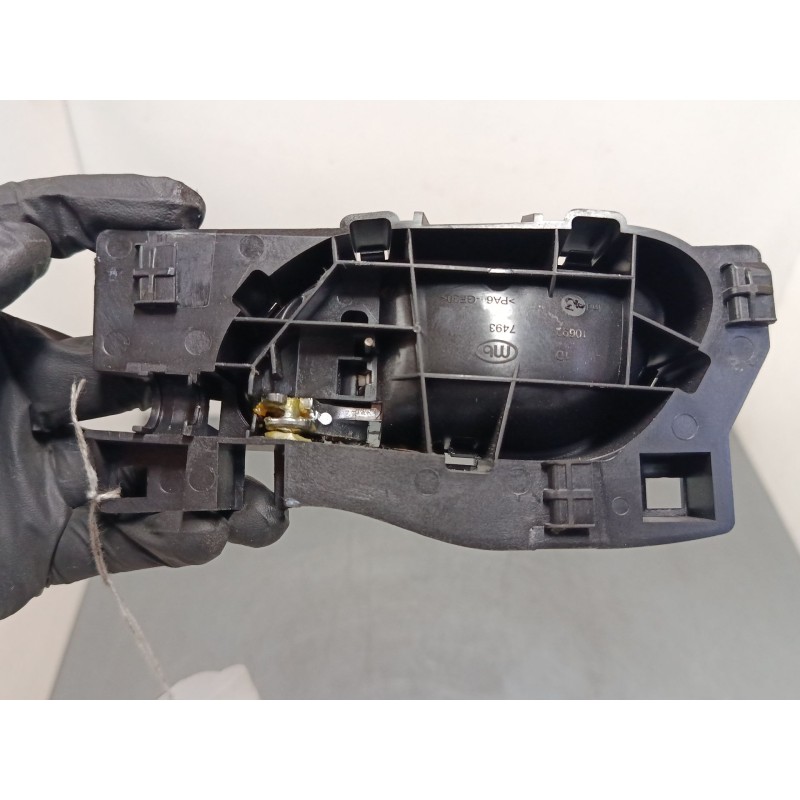 Recambio de maneta interior puerta trasera derecha para citroën c4 picasso ii 1.6 hdi 90 referencia OEM IAM 9800099680  