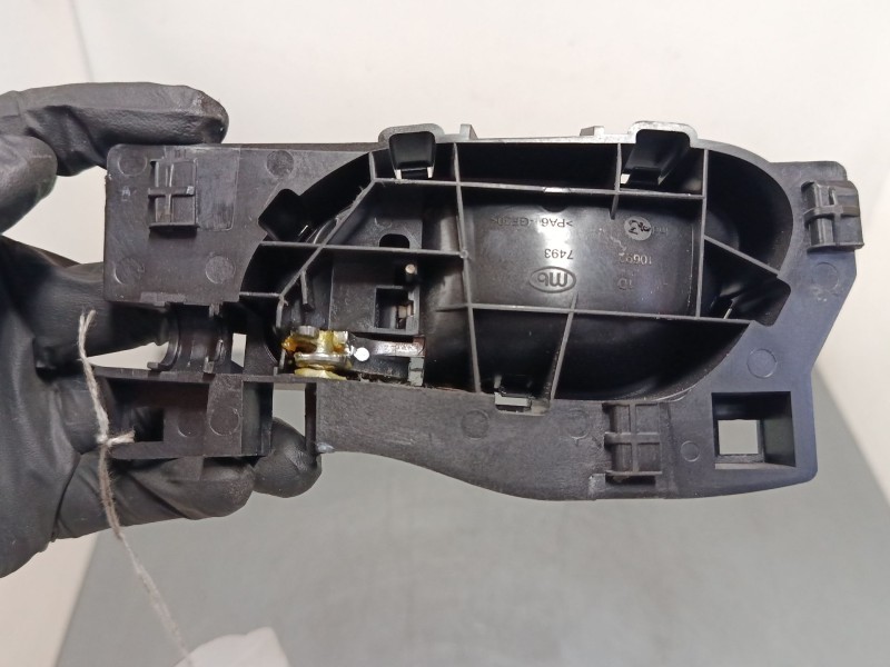 Recambio de maneta interior puerta trasera derecha para citroën c4 picasso ii 1.6 hdi 90 referencia OEM IAM 9800099680  