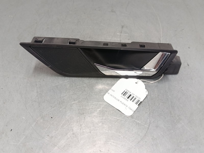Recambio de maneta interior puerta trasera derecha para skoda fabia iii (nj3) 1.0 referencia OEM IAM   