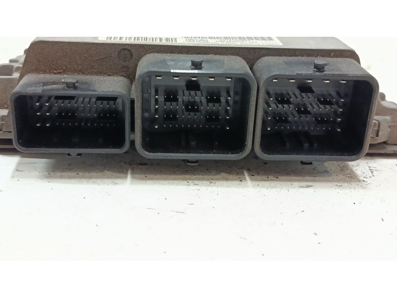 Recambio de centralita motor uce para citroën c4 ii (nc_) 1.6 hdi 110 referencia OEM IAM 9676760880  