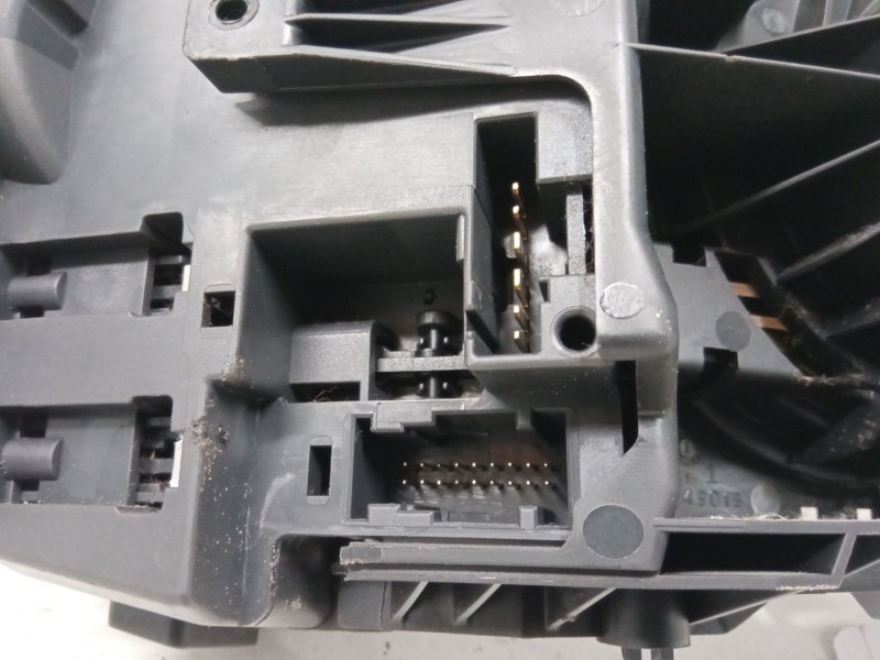 Recambio de mando luces para renault clio iii (br0/1, cr0/1) 1.2 16v (br0p, cr0p) referencia OEM IAM   