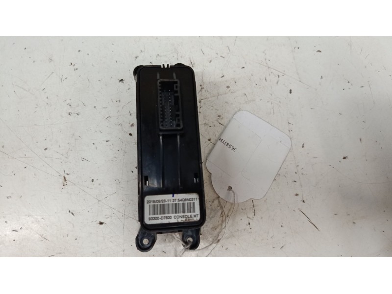 Recambio de mando multifuncion para hyundai tucson (tl, tle) 1.7 crdi referencia OEM IAM 93300D7600  