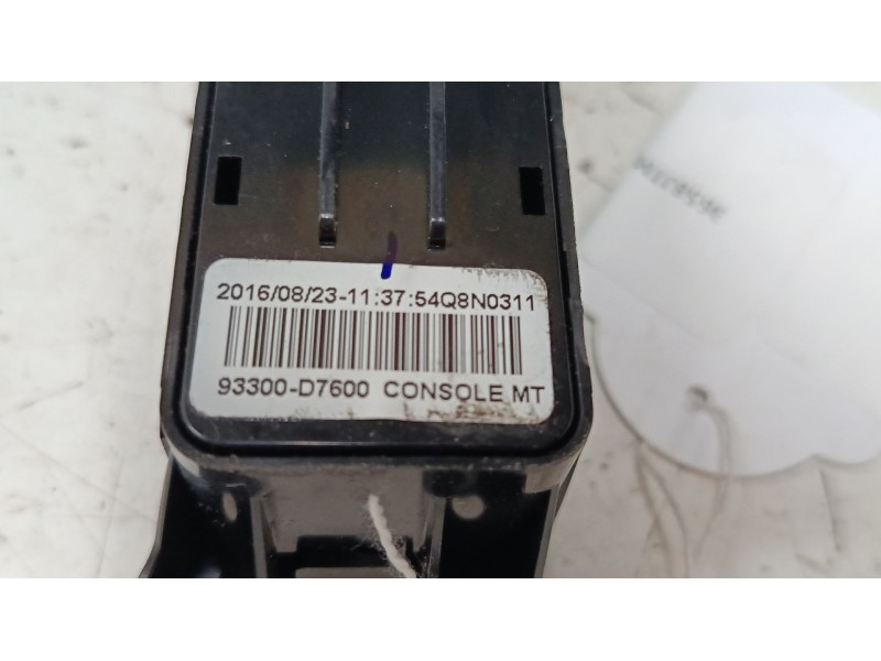 Recambio de mando multifuncion para hyundai tucson (tl, tle) 1.7 crdi referencia OEM IAM 93300D7600  
