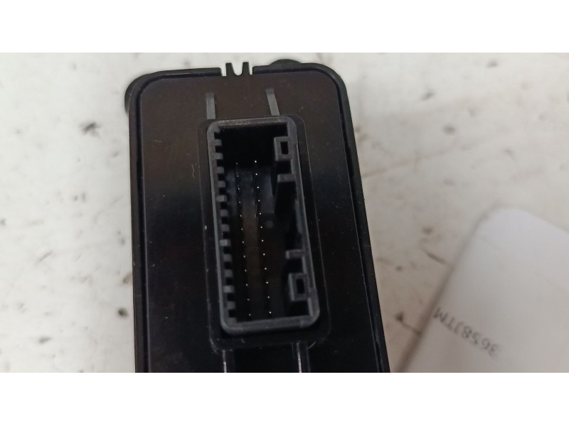 Recambio de mando multifuncion para hyundai tucson (tl, tle) 1.7 crdi referencia OEM IAM 93300D7600  