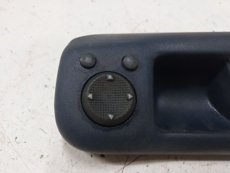 Recambio de mando retrovisor para volkswagen golf iii (1h1) 1.4 referencia OEM IAM 1H0837247  