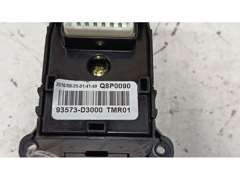 Recambio de mando retrovisor para hyundai tucson (tl, tle) 1.7 crdi referencia OEM IAM 93573D3000  
