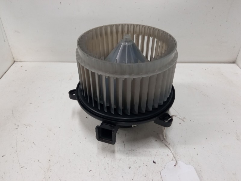 Recambio de motor calefaccion para opel insignia a sedán (g09) 2.0 cdti (69) referencia OEM IAM 52426734  