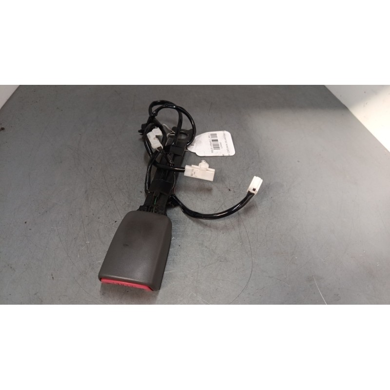 Recambio de anclaje cinturon delantero derecho para toyota prius liftback (_w2_) 1.5 hybrid (nhw20_) referencia OEM IAM   