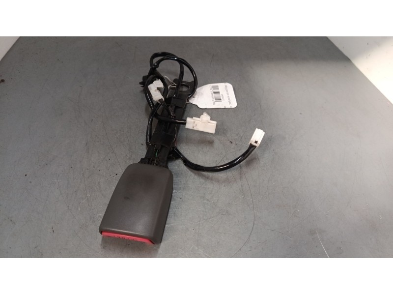 Recambio de anclaje cinturon delantero derecho para toyota prius liftback (_w2_) 1.5 hybrid (nhw20_) referencia OEM IAM   