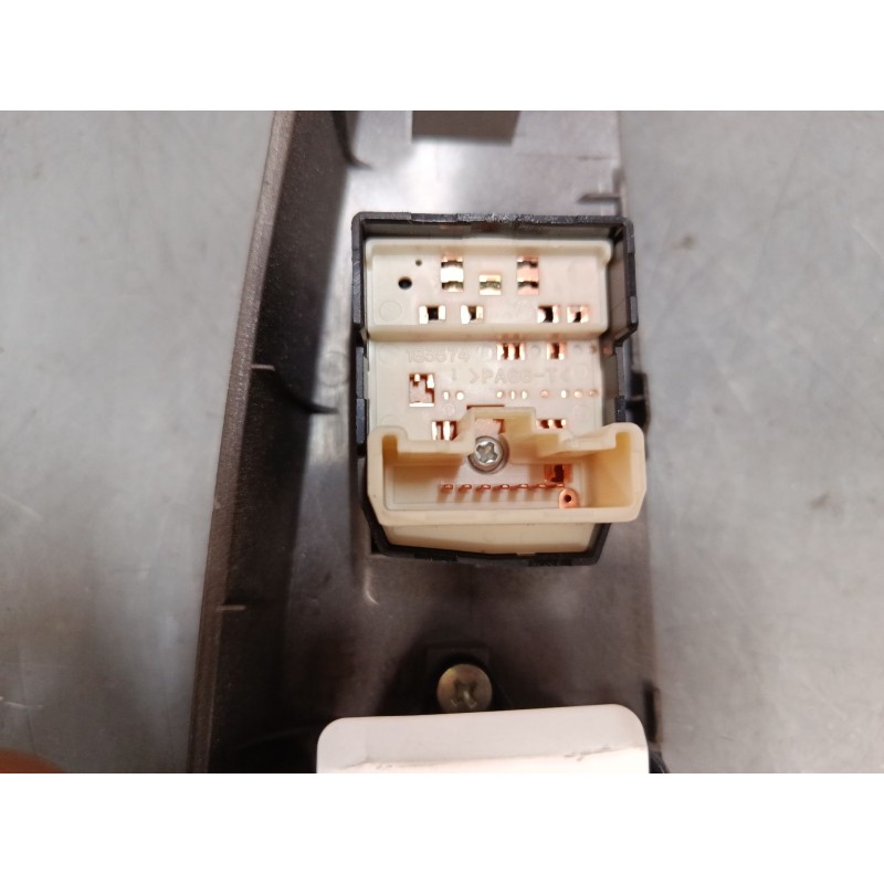 Recambio de mando elevalunas delantero izquierdo para toyota prius liftback (_w2_) 1.5 hybrid (nhw20_) referencia OEM IAM 848204