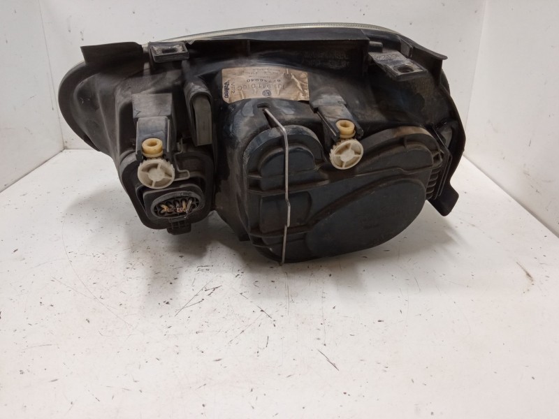 Recambio de faro derecho para volkswagen golf iv (1j1) 1.6 referencia OEM IAM 1J1941016C  