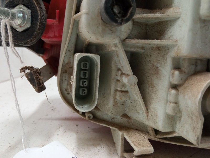 Recambio de piloto trasero izquierdo para audi a3 (8p1) 1.6 fsi referencia OEM IAM 8P4945095  