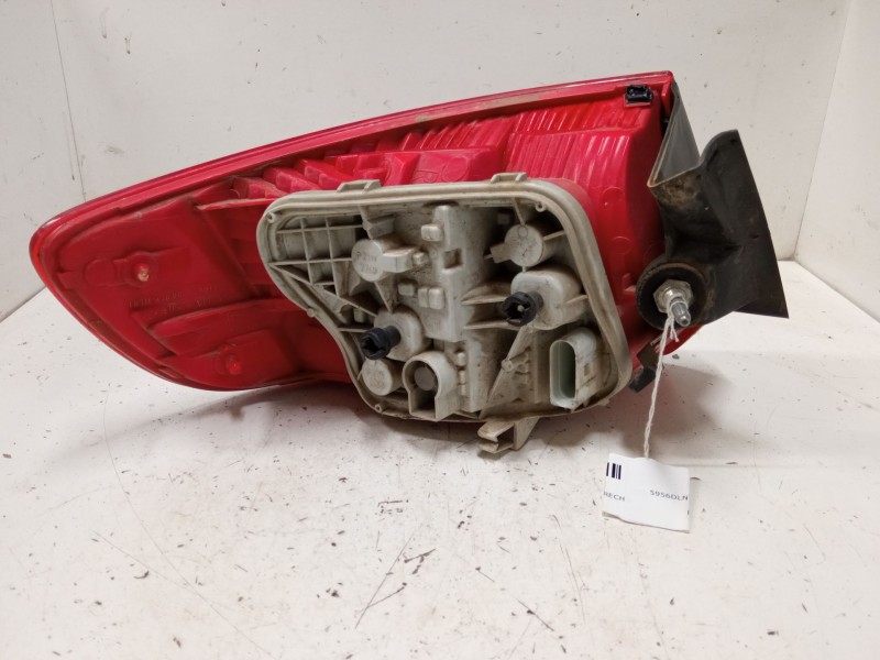 Recambio de piloto trasero derecho para audi a3 (8p1) 1.6 fsi referencia OEM IAM 8P4945096  