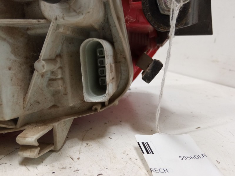 Recambio de piloto trasero derecho para audi a3 (8p1) 1.6 fsi referencia OEM IAM 8P4945096  