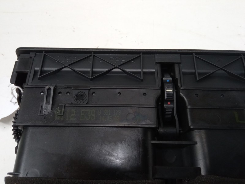 Recambio de aireador central para bmw 5 (e39) 525 d referencia OEM IAM   