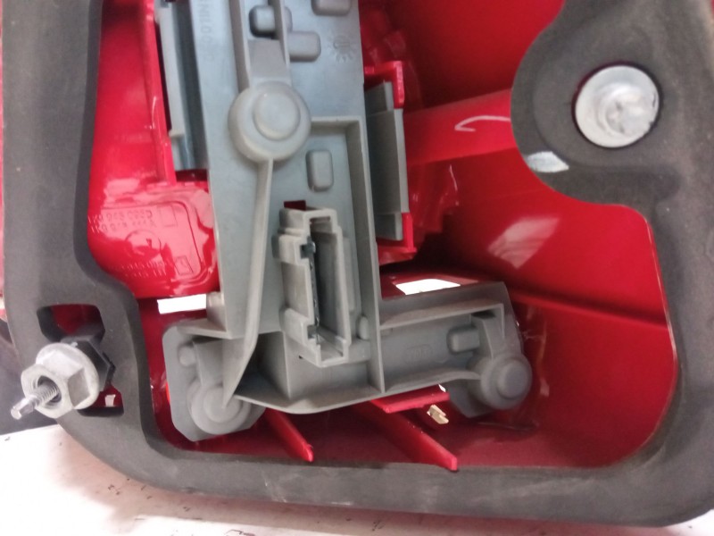 Recambio de piloto trasero izquierdo para volkswagen golf v variant (1k5) 1.9 tdi referencia OEM IAM   