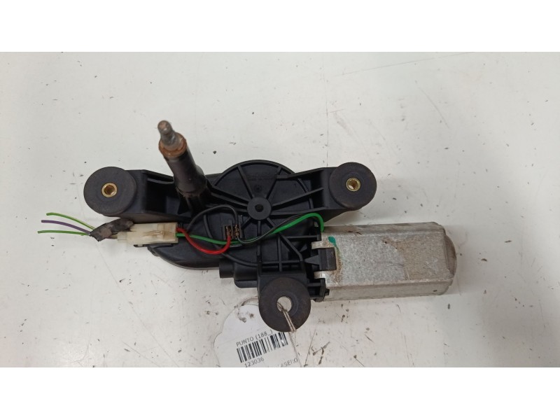 Recambio de motor limpia trasero para fiat punto (188_) 1.2 60 (188.030, .050, .130, .150, .230, .250) referencia OEM IAM   