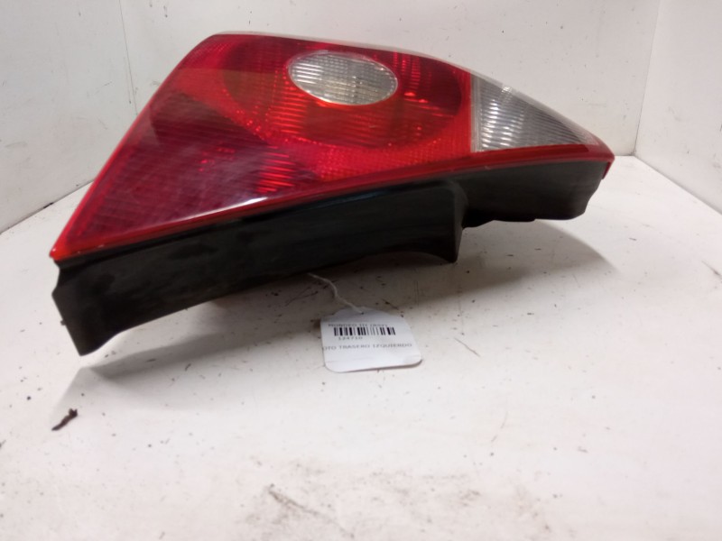 Recambio de piloto trasero izquierdo para ford mondeo iii (b5y) 2.0 16v tddi / tdci referencia OEM IAM 1371861  