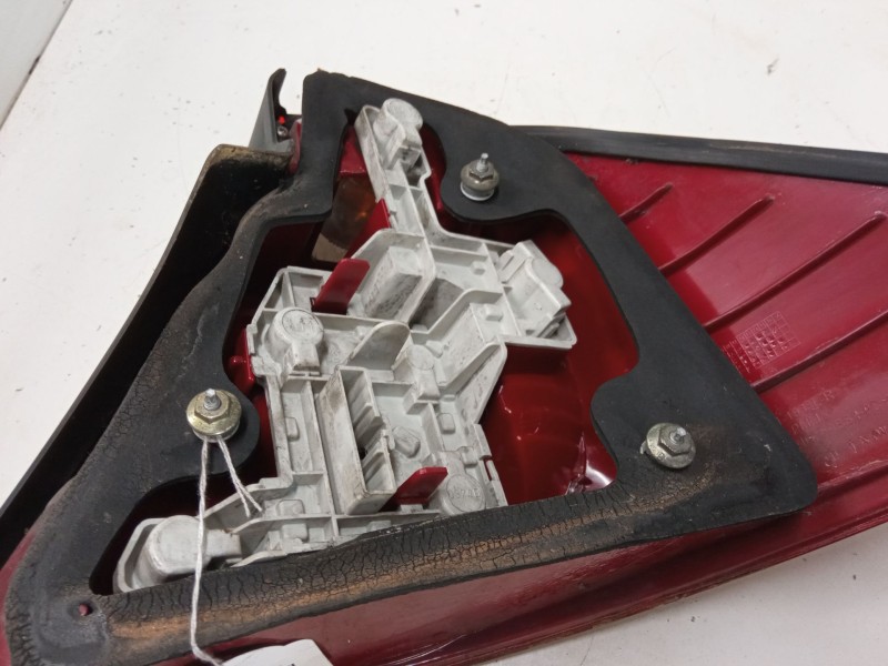 Recambio de piloto trasero izquierdo para ford mondeo iii (b5y) 2.0 16v tddi / tdci referencia OEM IAM 1371861  