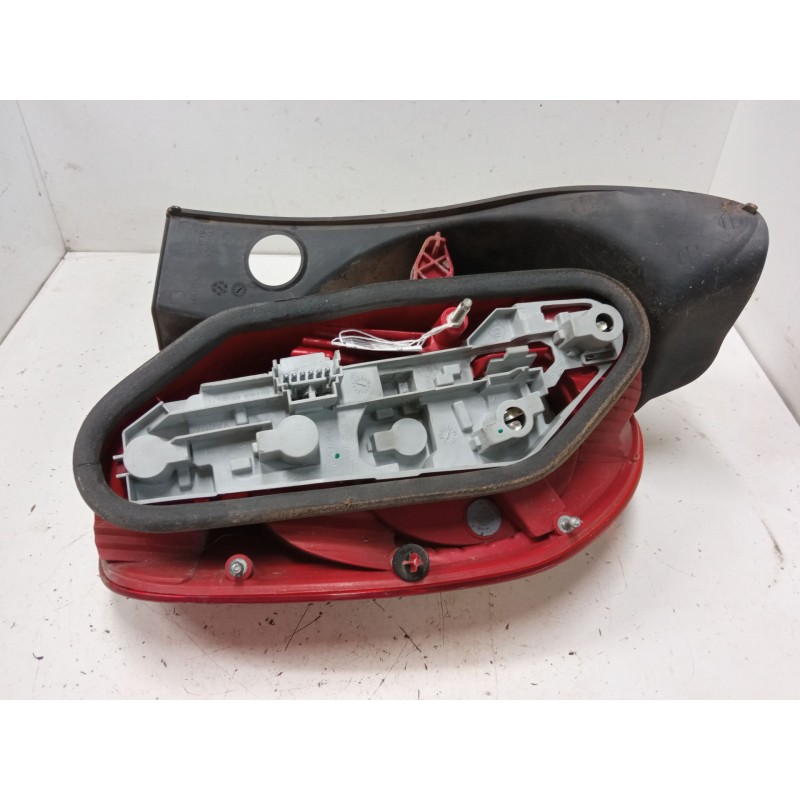 Recambio de piloto trasero izquierdo para renault modus / grand modus (f/jp0_) 1.5 dci (fp0f, jp0f) referencia OEM IAM 820065599