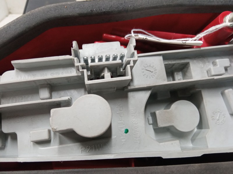 Recambio de piloto trasero izquierdo para renault modus / grand modus (f/jp0_) 1.5 dci (fp0f, jp0f) referencia OEM IAM 820065599
