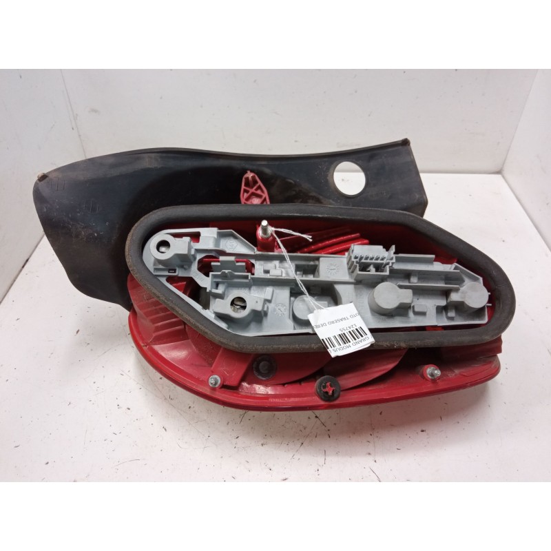 Recambio de piloto trasero derecho para renault modus / grand modus (f/jp0_) 1.5 dci (fp0f, jp0f) referencia OEM IAM 8200655990 