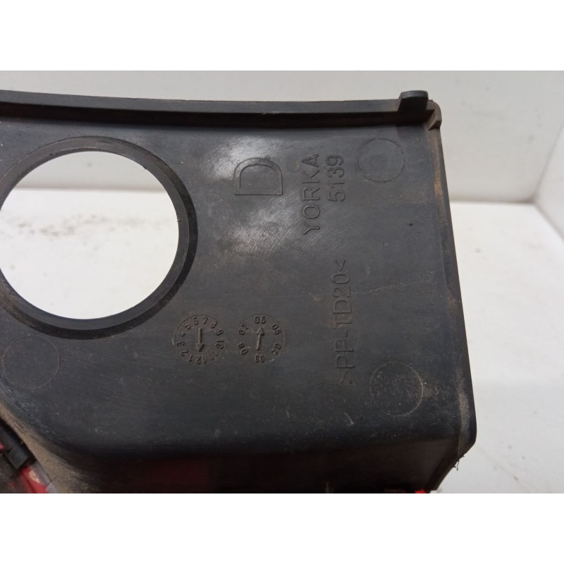 Recambio de piloto trasero derecho para renault modus / grand modus (f/jp0_) 1.5 dci (fp0f, jp0f) referencia OEM IAM 8200655990 