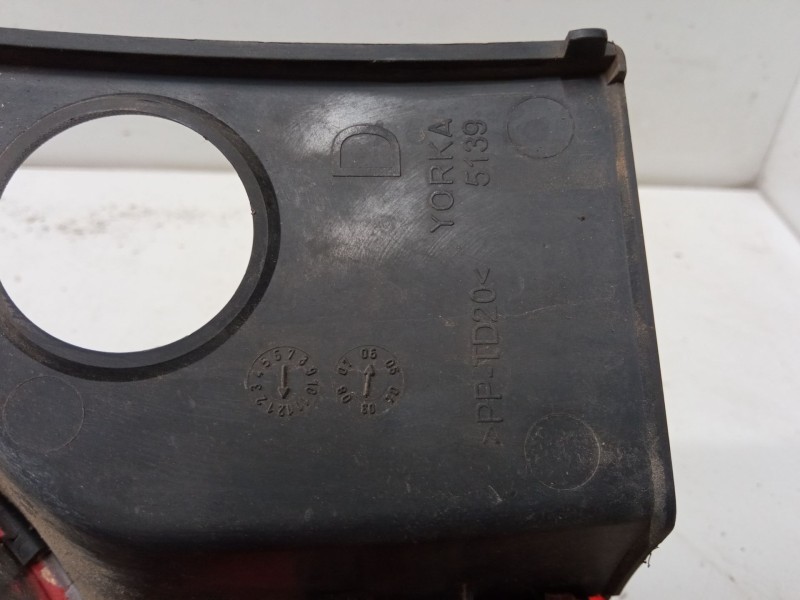 Recambio de piloto trasero derecho para renault modus / grand modus (f/jp0_) 1.5 dci (fp0f, jp0f) referencia OEM IAM 8200655990 