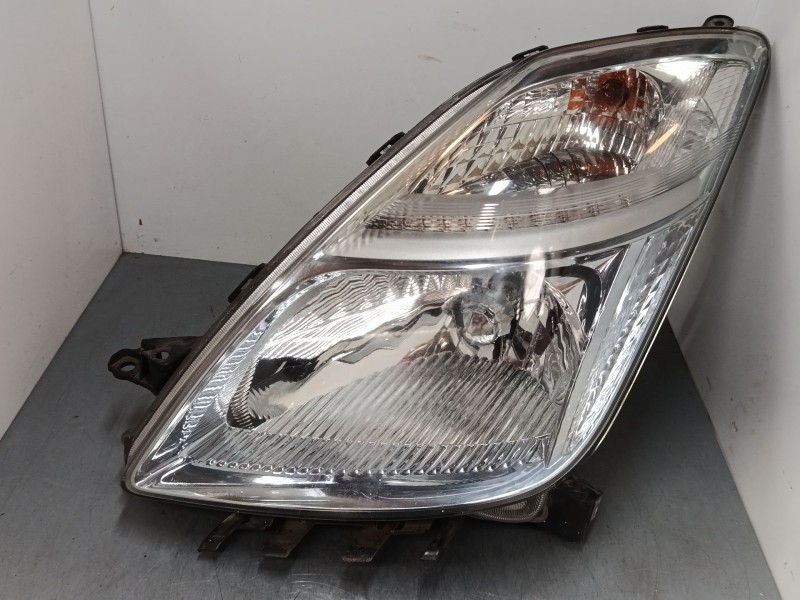 Recambio de faro izquierdo para toyota prius liftback (_w2_) 1.5 hybrid (nhw20_) referencia OEM IAM 8117047181  