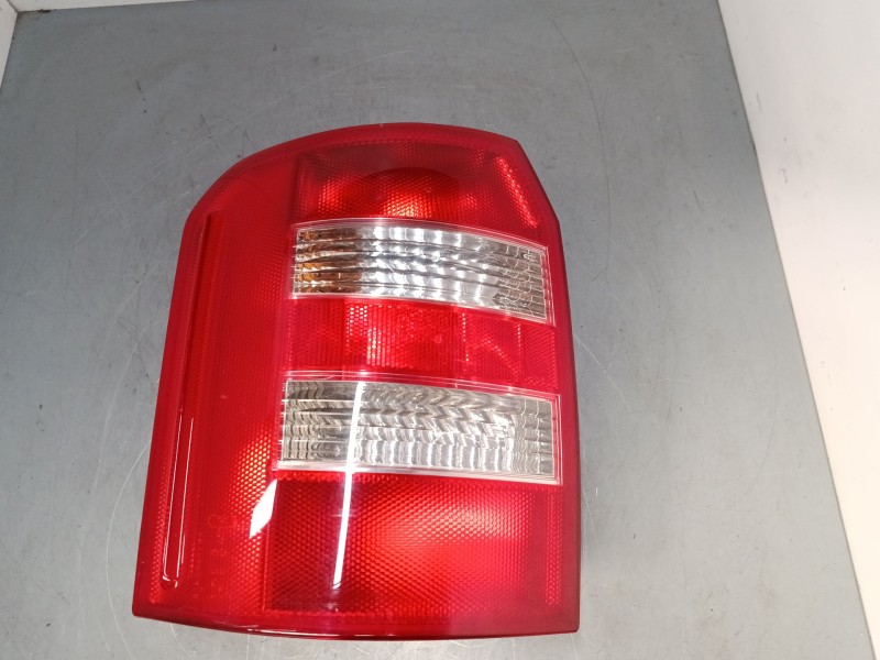 Recambio de piloto trasero izquierdo para audi a2 (8z0) 1.4 referencia OEM IAM 8Z0945095B  