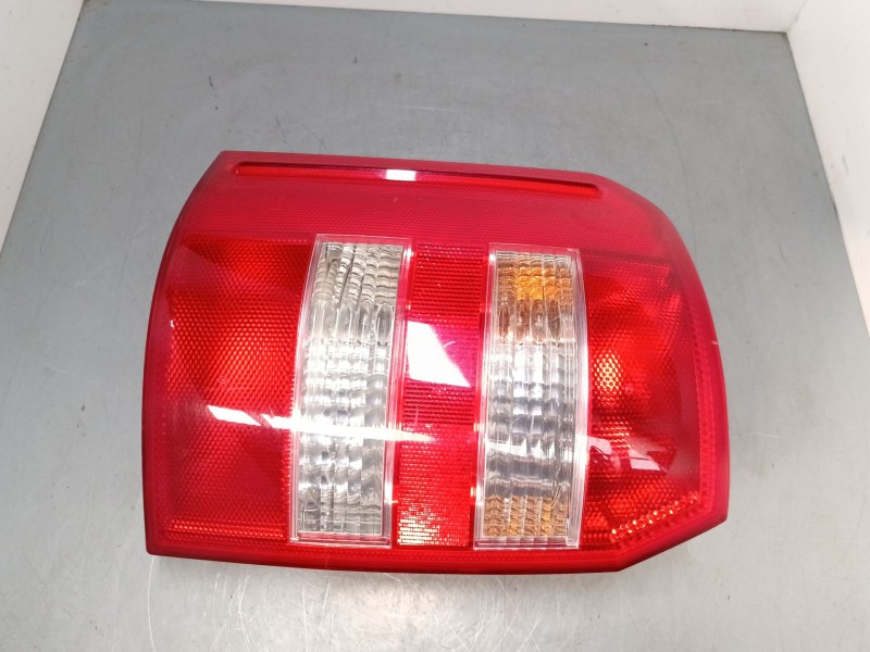 Recambio de piloto trasero izquierdo para audi a2 (8z0) 1.4 referencia OEM IAM 8Z0945095B  
