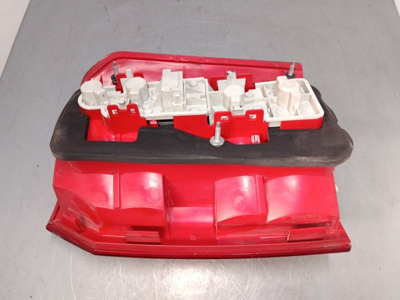 Recambio de piloto trasero izquierdo para audi a2 (8z0) 1.4 referencia OEM IAM 8Z0945095B  