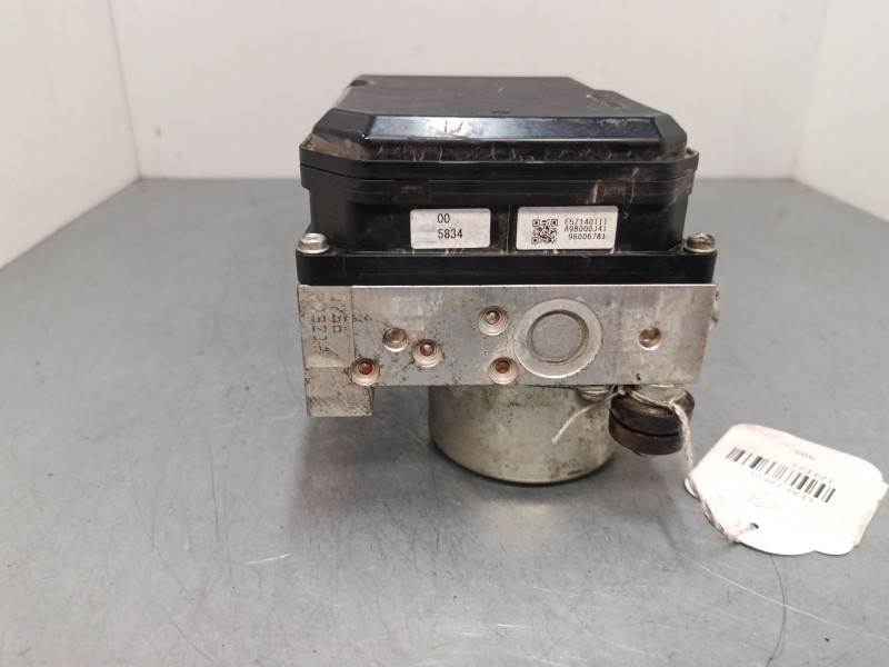 Recambio de abs para nissan leaf (ze0) electric referencia OEM IAM A98000J41  