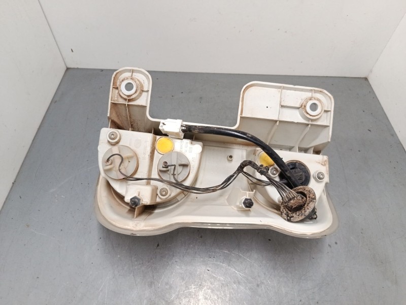 Recambio de piloto trasero izquierdo para nissan nv200 furgoneta e-nv (me0n) referencia OEM IAM 18810401 265554FA0A 
