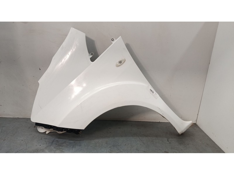 Recambio de aleta delantera izquierda para nissan nv200 furgoneta e-nv (me0n) referencia OEM IAM F31014FAMA  