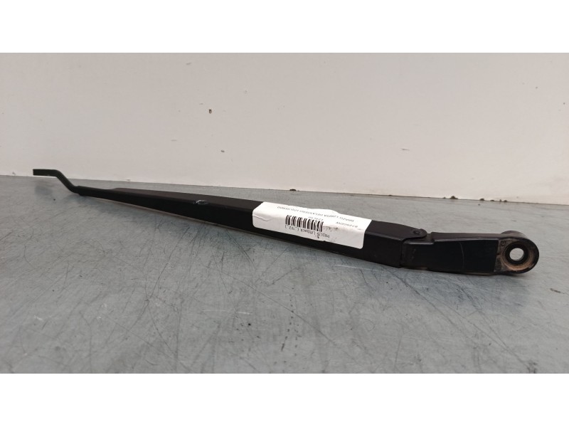 Recambio de brazo limpia delantero izquierdo para toyota prius liftback (_w2_) 1.5 hybrid (nhw20_) referencia OEM IAM   