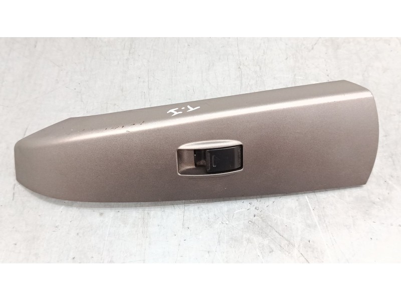 Recambio de mando elevalunas trasero izquierdo para toyota prius liftback (_w2_) 1.5 hybrid (nhw20_) referencia OEM IAM   