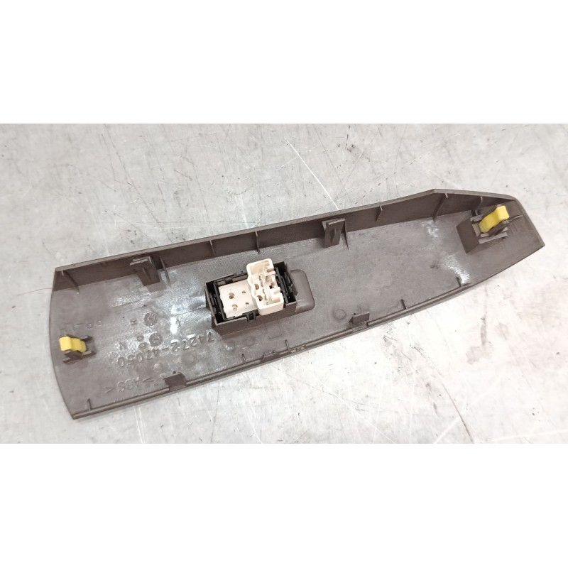 Recambio de mando elevalunas trasero izquierdo para toyota prius liftback (_w2_) 1.5 hybrid (nhw20_) referencia OEM IAM   