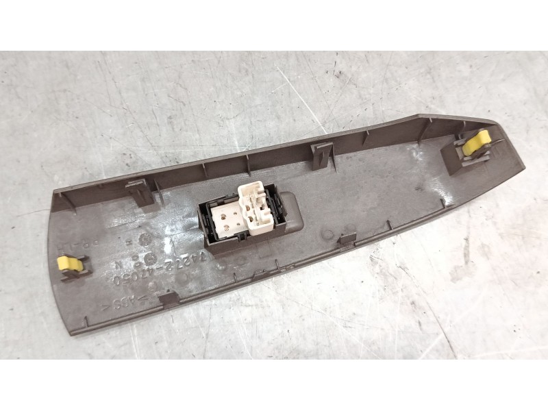 Recambio de mando elevalunas trasero izquierdo para toyota prius liftback (_w2_) 1.5 hybrid (nhw20_) referencia OEM IAM   