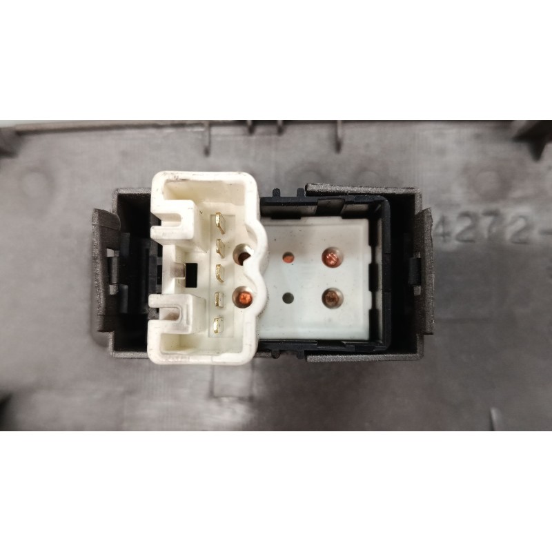 Recambio de mando elevalunas trasero izquierdo para toyota prius liftback (_w2_) 1.5 hybrid (nhw20_) referencia OEM IAM   