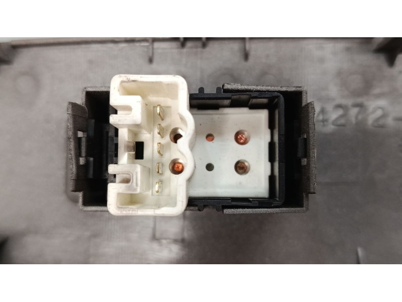 Recambio de mando elevalunas trasero izquierdo para toyota prius liftback (_w2_) 1.5 hybrid (nhw20_) referencia OEM IAM   