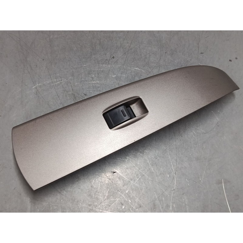 Recambio de mando elevalunas trasero derecho para toyota prius liftback (_w2_) 1.5 hybrid (nhw20_) referencia OEM IAM 7427147050