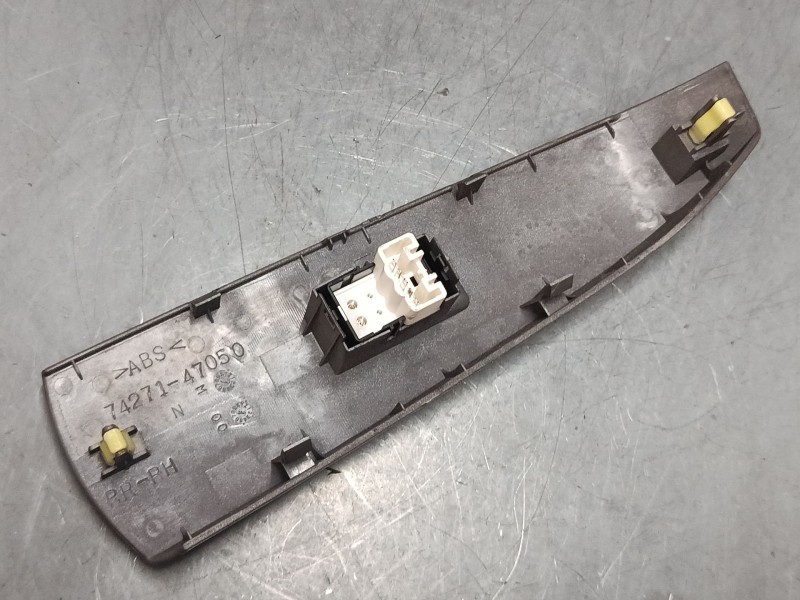 Recambio de mando elevalunas trasero derecho para toyota prius liftback (_w2_) 1.5 hybrid (nhw20_) referencia OEM IAM 7427147050