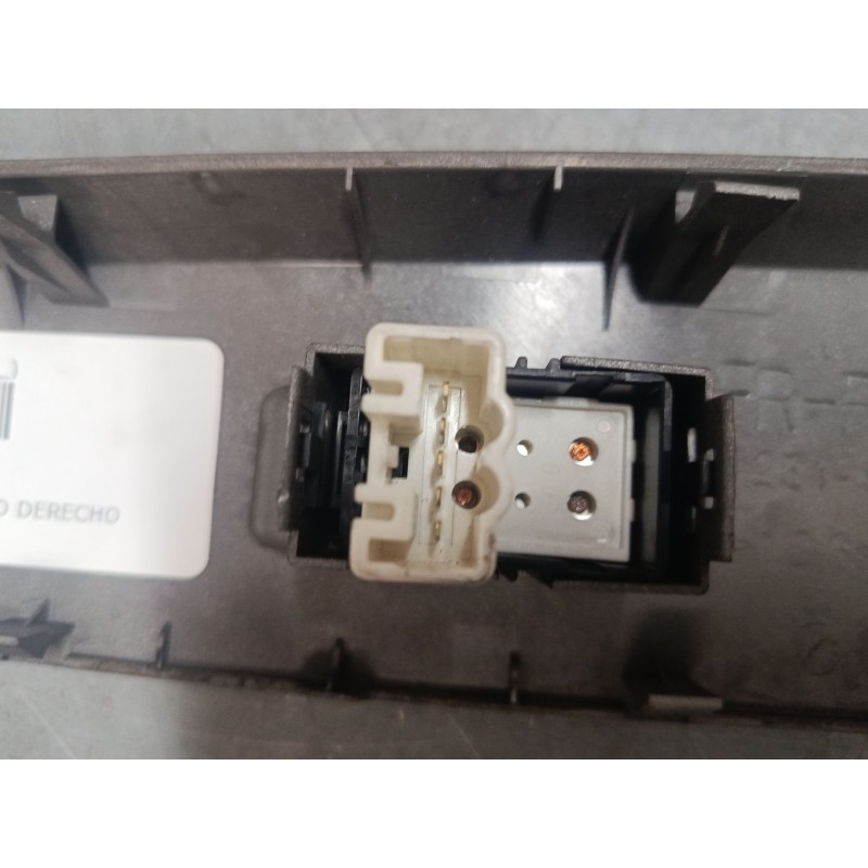Recambio de mando elevalunas delantero derecho para toyota prius liftback (_w2_) 1.5 hybrid (nhw20_) referencia OEM IAM 74231470