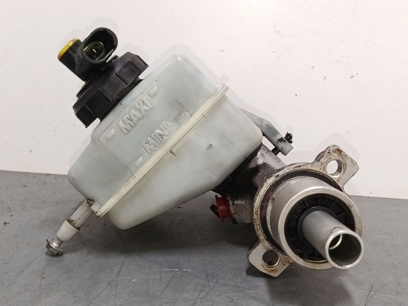Recambio de bomba freno para renault master ii furgoneta (fd) 2.5 dci referencia OEM IAM 25175879  