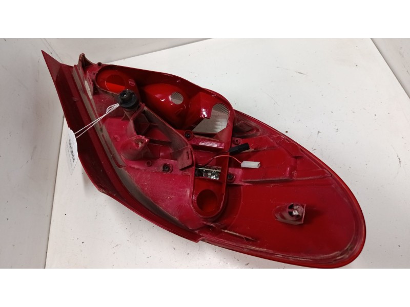 Recambio de piloto trasero derecho para peugeot 207/207+ (wa_, wc_) 1.4 hdi referencia OEM IAM   