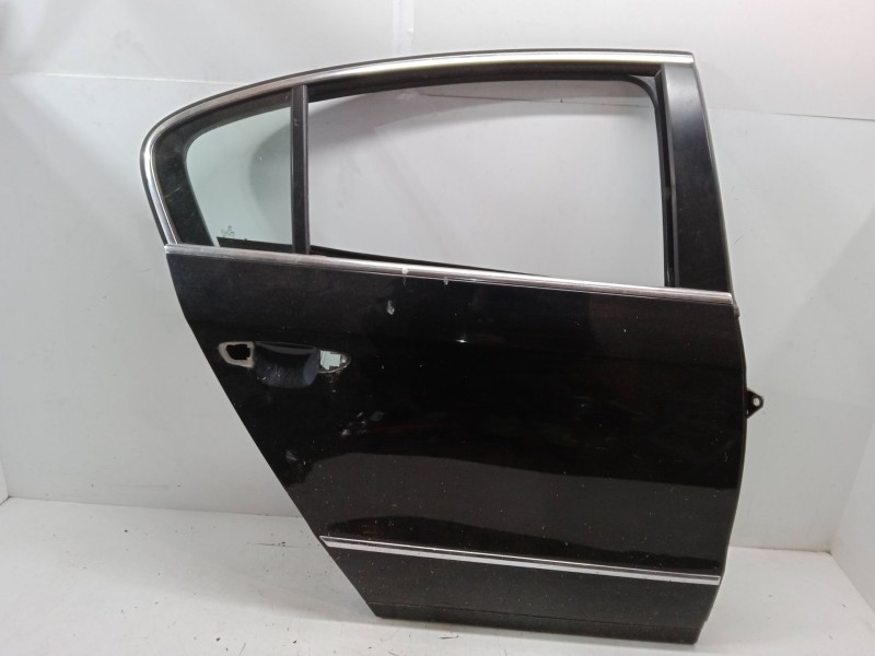 Recambio de puerta trasera derecha para volkswagen passat b6 (3c2) 2.0 tdi 16v referencia OEM IAM   