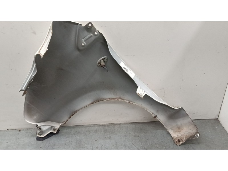 Recambio de aleta delantera derecha para toyota aygo (_b1_) 1.0 (kgb10_) referencia OEM IAM 538110H010  