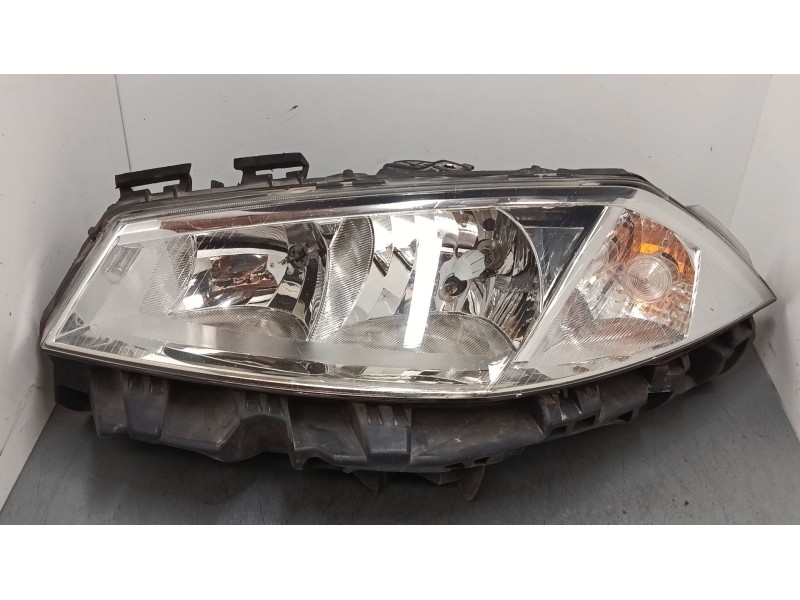 Recambio de faro izquierdo para renault megane ii (bm0/1_, cm0/1_) 2.0 16v (bm0u, cm0u) referencia OEM IAM 8200476428  
