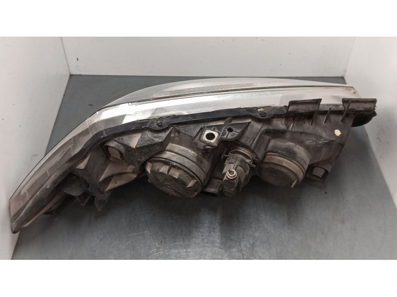 Recambio de faro izquierdo para renault megane ii (bm0/1_, cm0/1_) 2.0 16v (bm0u, cm0u) referencia OEM IAM 8200476428  